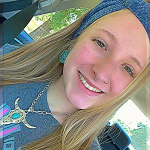 Meet your Posher, Hannah